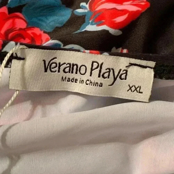 Verano Playa Halter Floral One Piece - Picture 3 of 6